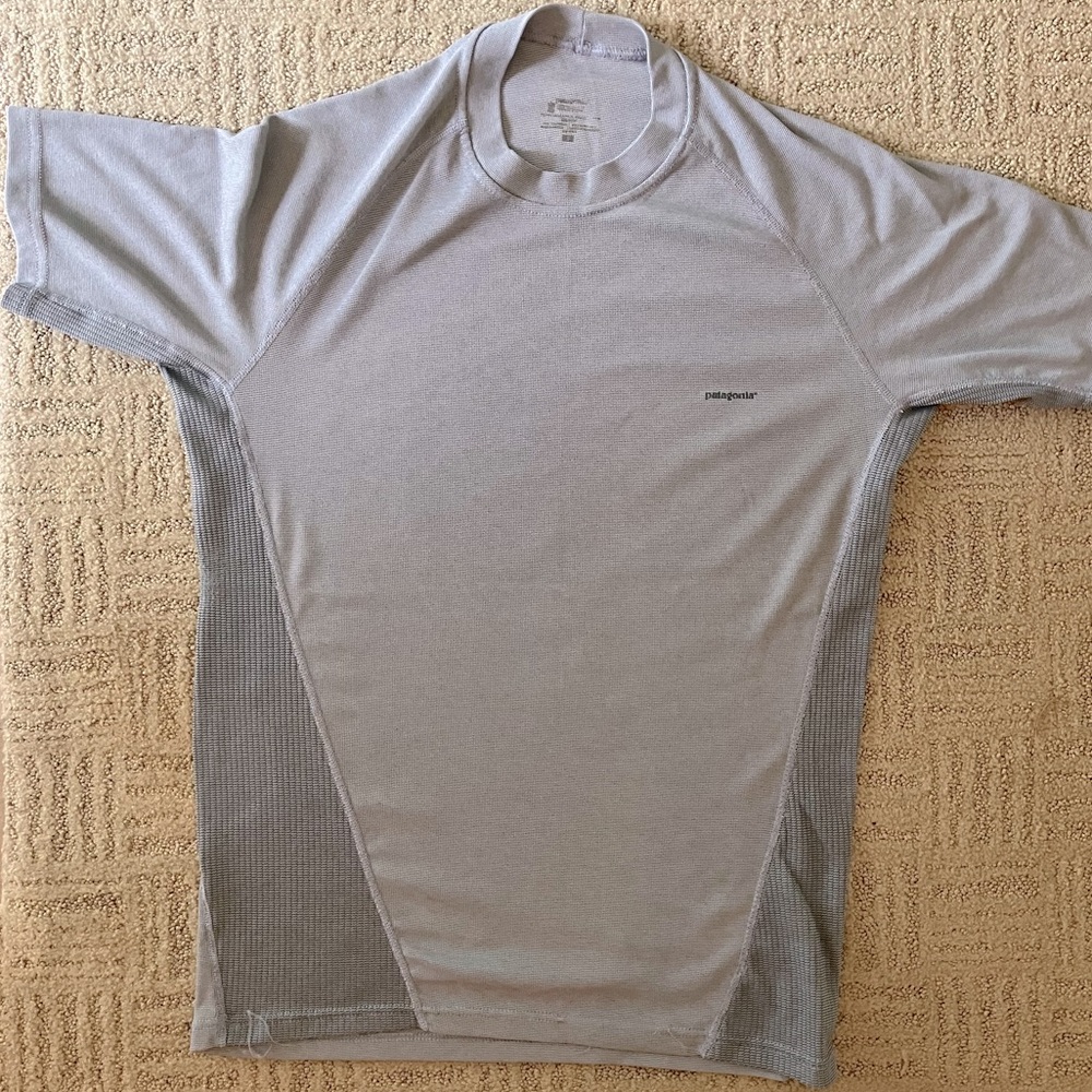 Patagonia Men's Capilene Cool Daily Shirt. Grey/Grey Size Small